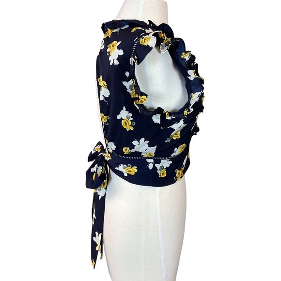 J by JOA Ruffled V-Neck Navy Floral Ladder Trim Open Tie Back Crop Top Medium - Picture 3 of 8